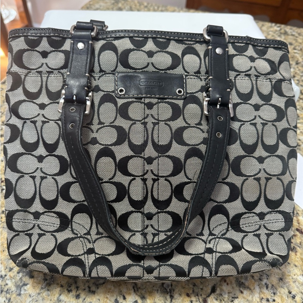 Coach Black and Gray Patterned Tote - measures 11 x 13 x 3 1/2“